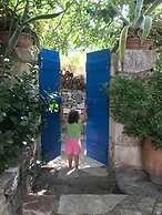 Mylopetra Four Seasons Traditional House