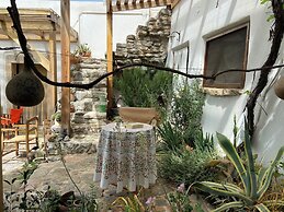 Mylopetra Four Seasons Traditional House