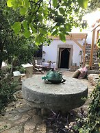 Mylopetra Four Seasons Traditional House