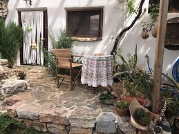 Mylopetra Four Seasons Traditional House