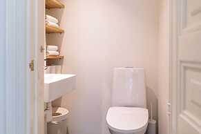 Stunning Downtown Retreat