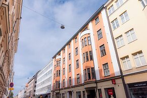 Stunning Downtown Retreat