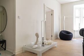 Stunning Downtown Retreat