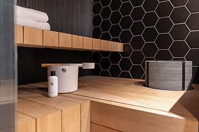 Stunning Downtown Retreat