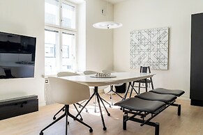 Stunning Downtown Retreat