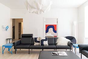 Stunning Downtown Retreat