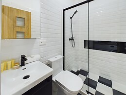 Wooden Cracow Apartment by Renters