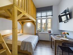Wooden Cracow Apartment by Renters