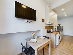 Wooden Cracow Apartment by Renters