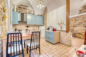 Caratteristico Appartamento In Centro