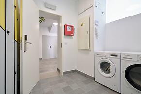 Naranjas y Limones, by Homing U