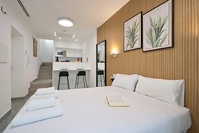 Naranjas y Limones, by Homing U