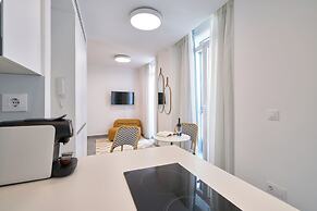 Naranjas y Limones, by Homing U