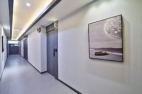 HOTEL LION