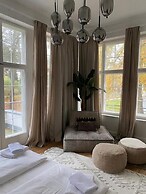 Aeronaut Suites powered by Pearl1