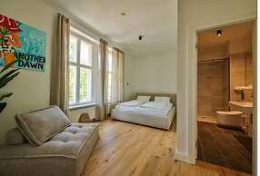 Aeronaut Suites powered by Pearl1