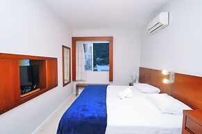 Rio Spot Copacabana Suites U053