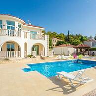 Villa Komissa in Argaka