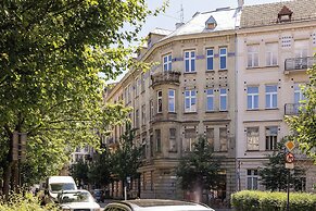 Cozy Apartment in the Center by Renters