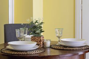 Cozy Apartment in the Center by Renters