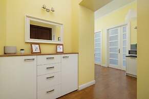Cozy Apartment in the Center by Renters