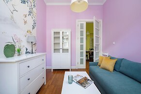 Cozy Apartment in the Center by Renters