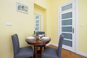 Cozy Apartment in the Center by Renters