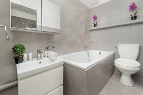 Apartment in Centre of Łódź by Renters