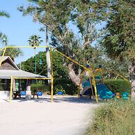 Little Paradise - 3 2 Yacht Club Area With Pool