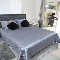 Su Casa - XXL Pool Area Pool Spa 3 Bedroom 2 Bath