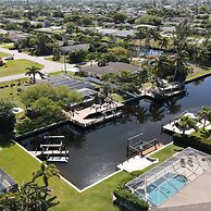 Su Casa - XXL Pool Area Pool Spa 3 Bedroom 2 Bath