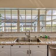 Golden Globe - Luxury on the Canal With Pool spa