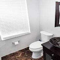 Golden Globe - Luxury on the Canal With Pool spa