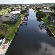 Golden Globe - Luxury on the Canal With Pool spa