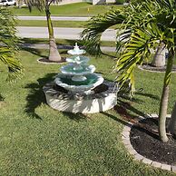 Golden Globe - Luxury on the Canal With Pool spa