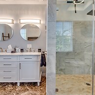 Golden Globe - Luxury on the Canal With Pool spa