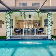 Golden Globe - Luxury on the Canal With Pool spa