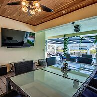 Golden Globe - Luxury on the Canal With Pool spa