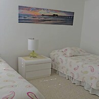 Altaira - top Location Lake View Pool Spa 4 Bed