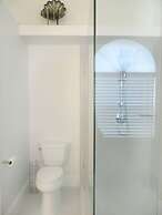 Altaira - top Location Lake View Pool Spa 4 Bed