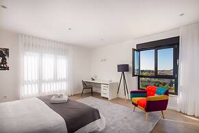 Holly - With Pool - H