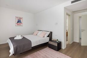 Holly - With Pool - H