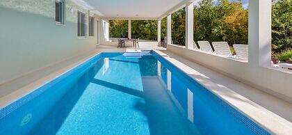 Med - Beautiful Home With Private Pool - H