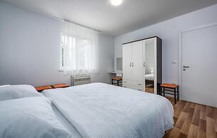 Med - Beautiful Home With Private Pool - H