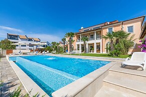 Fimi- With Swimming Pool - A3 BW