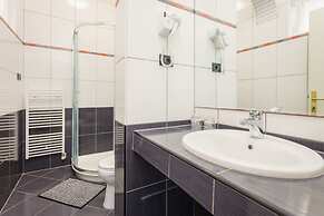 Fimi- With Swimming Pool - A3 BW