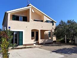 Vale - by the Beach - H