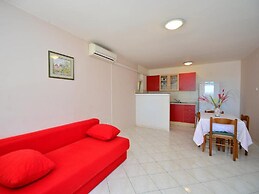 Vale - by the Beach - H