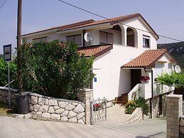 Ani - Garden With Playground - A1 Gornji