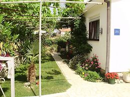 Ani - Garden With Playground - A1 Gornji